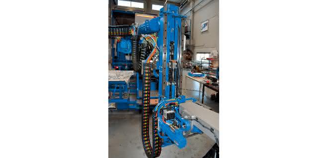 Robots support logistics processes: Container unloading needs to be regulated