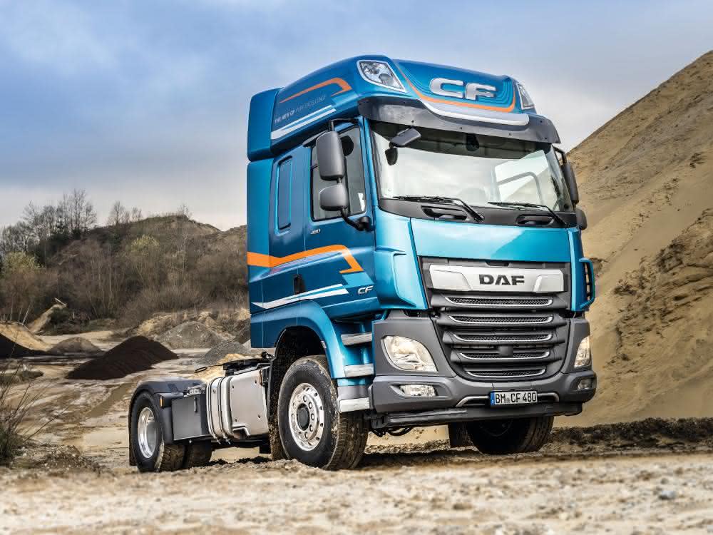 DAF mit Zusatzantrieb für die Baubranche
