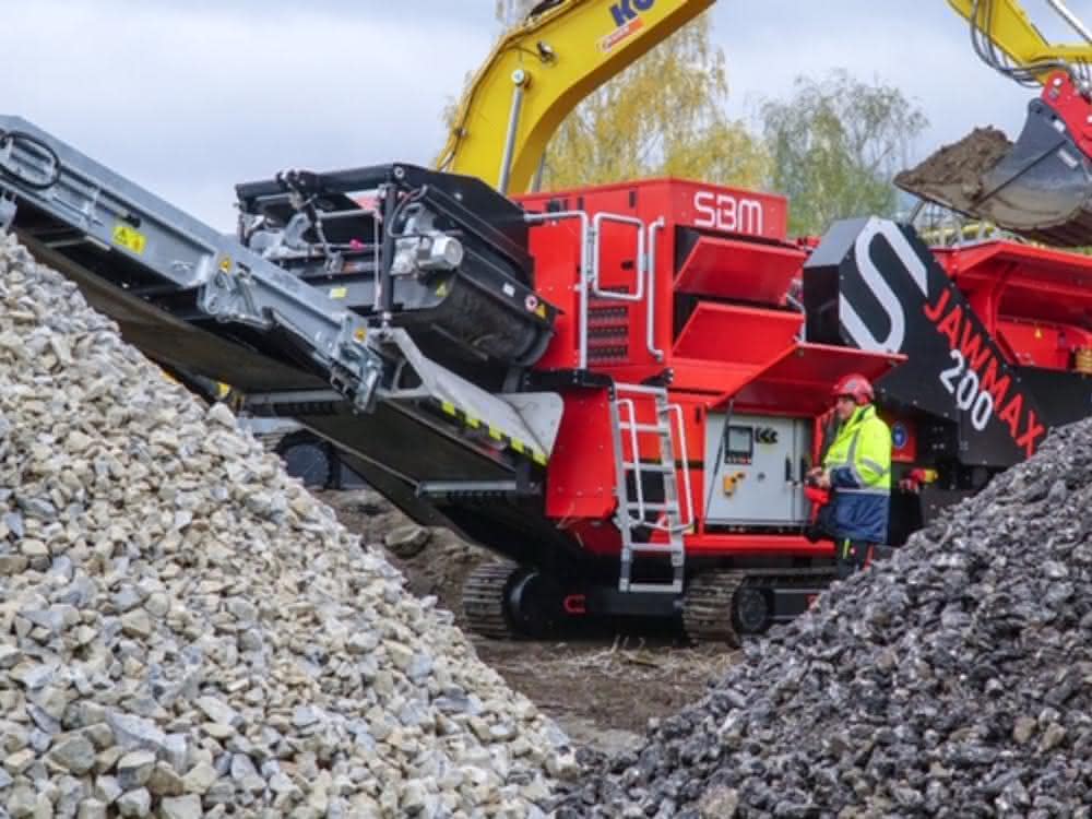 SBM präsentiert mobilen Backenbrecher Jawmax 200