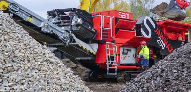 SBM präsentiert mobilen Backenbrecher Jawmax 200