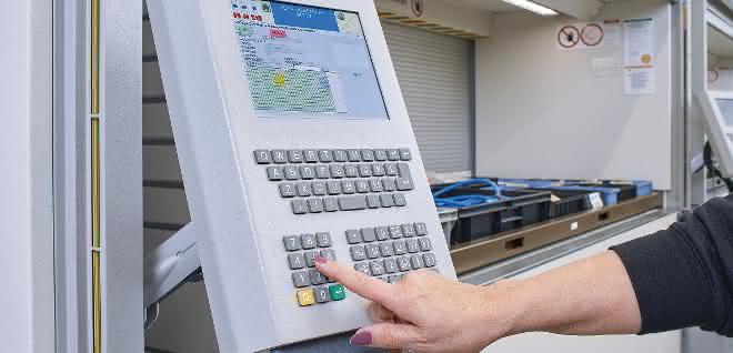 Warehouse management: Four lifts over three floors
