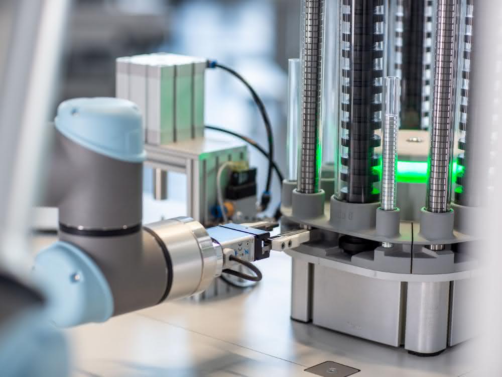 Mensch-Roboter-Kollaboration: Cobots – was zählt, ist das Miteinander Mensch-Roboter-Kollaboration: Cobots – was zählt, ist das Miteinander