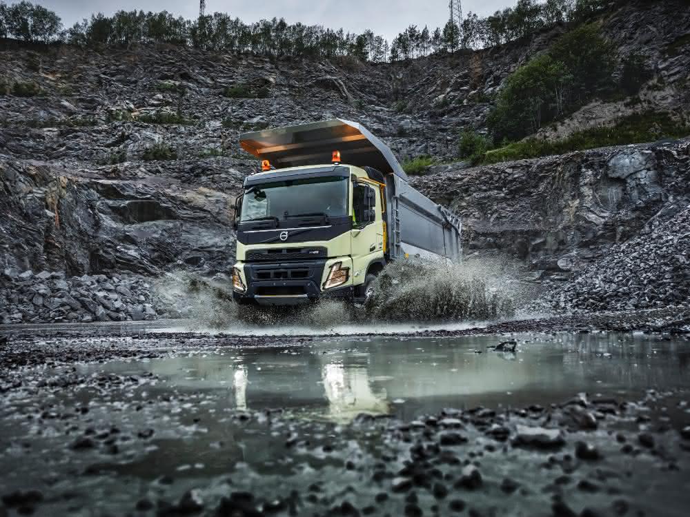 Volvo Trucks feiert zehnjährige Präsenz in der Bauindustrie