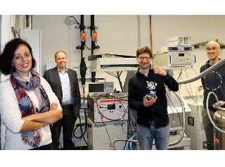 JProf. Müge Kasanmascheff, Prof. Guido Clever, Dr. Yuri Kutin und Lukas Stratmann (v.l.) konnten bei ihren Untersuchungen bemerkenswert genaue Ergebnisse erzielen. Müge Kasanmascheff, Guido Clever, Yuri Kutin und Lukas Stratmann