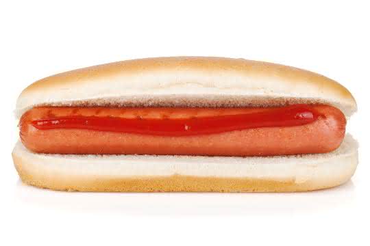 Wurst im Brötchen (Hot Dog)
