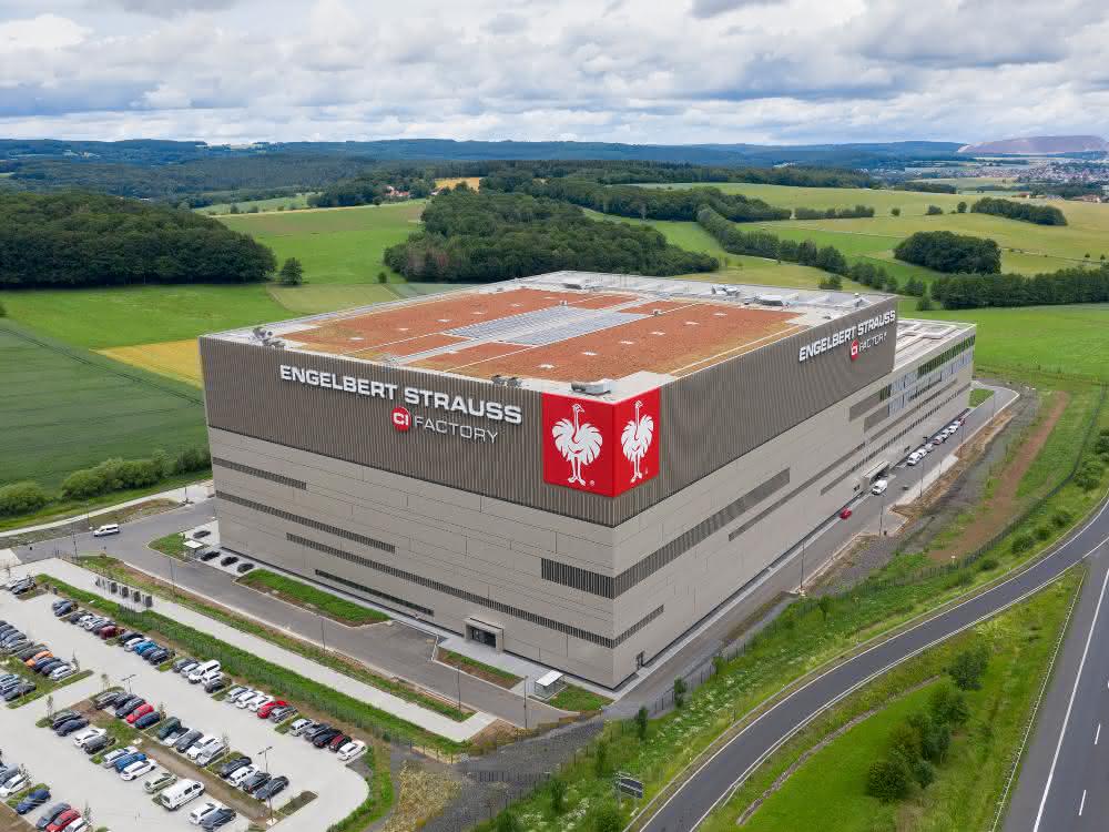 TGW übergibt Omni-Channel-Logistikdrehscheibe an Engelbert Strauss