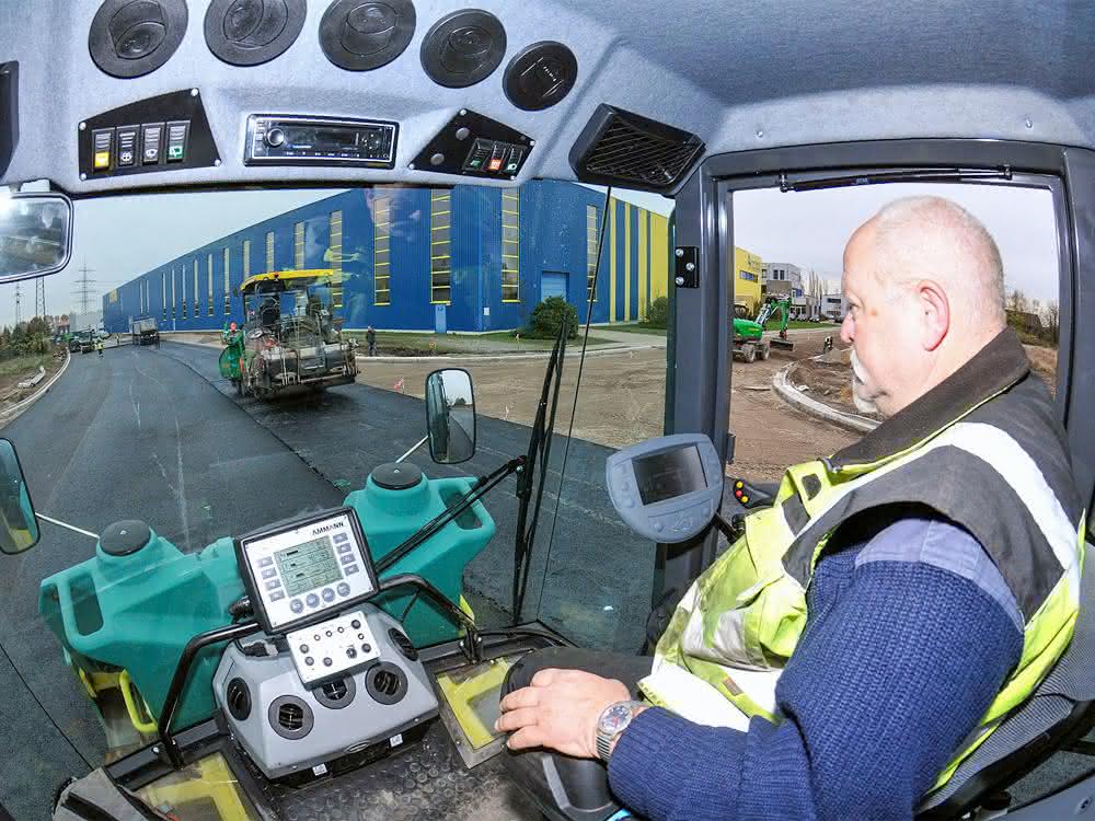 Digitalisierung im Straßenbau: Mit digitaler Unterstützung verdichten