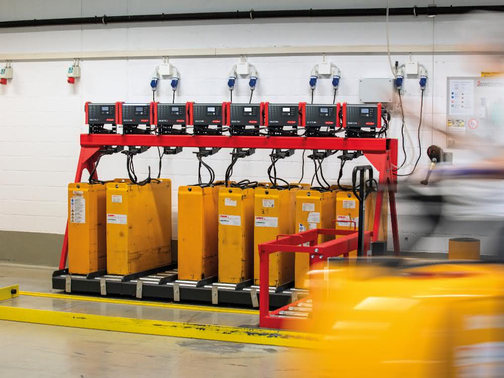 Gentle trickle charging of lead-acid batteries