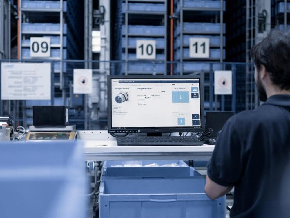 More transparency in logistics and production