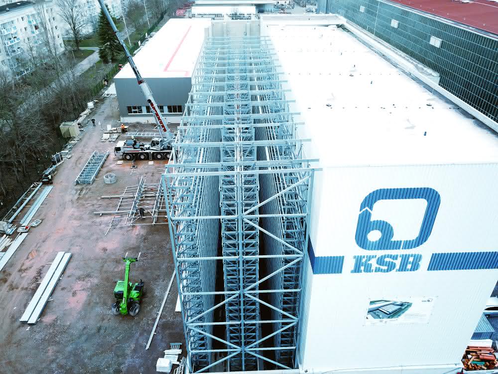 Warehouse modernization: In big steps to 25 percent more power