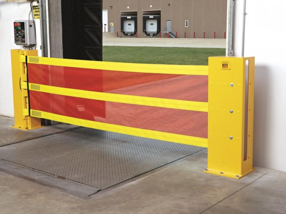 Display: More protection at the loading ramp