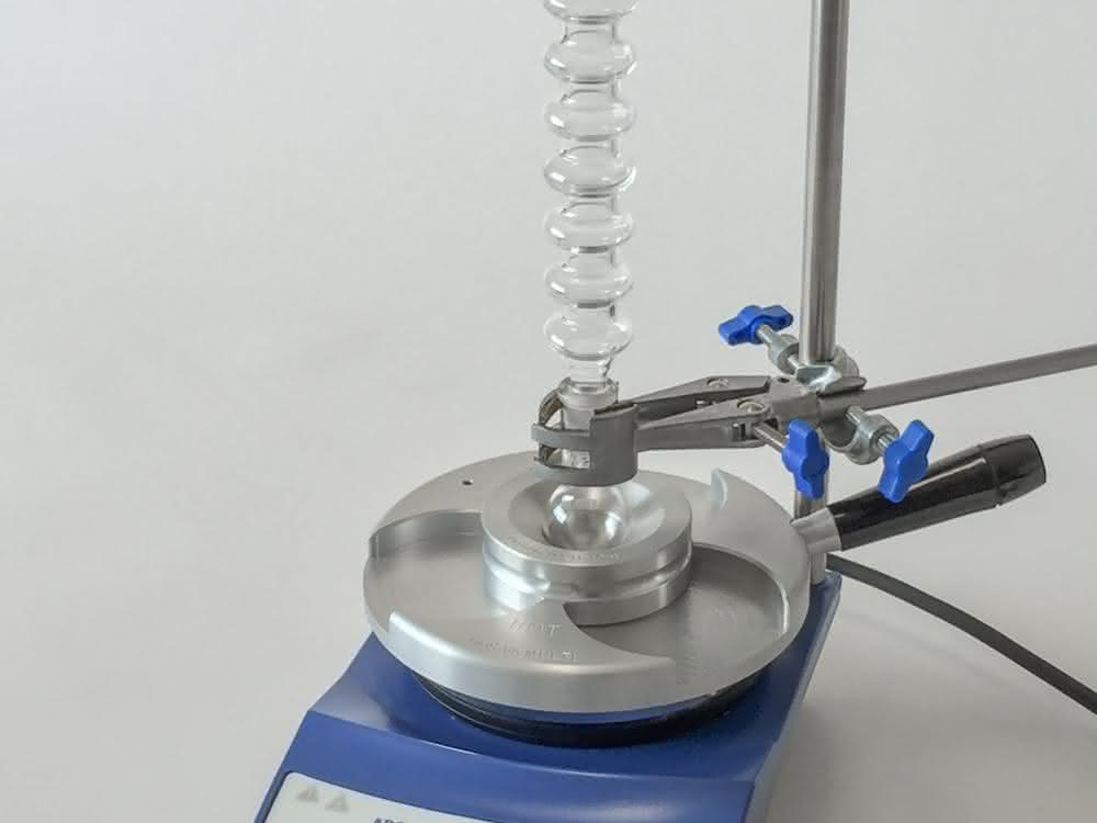 CondenSyn Mini: Luftkühler für Synthesereaktionen im kleineren Maßstab in 5-, 10- und 25-ml-Gefäßen. (Bild: Asynt Ltd)