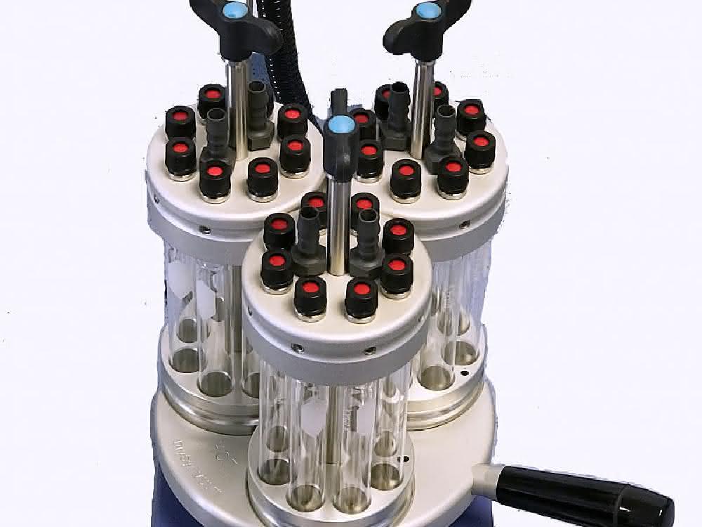 Synthesechemie: Parallel-Synthesizer mit 8 Positionen