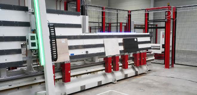 High-precision robot: Robotics in woodworking