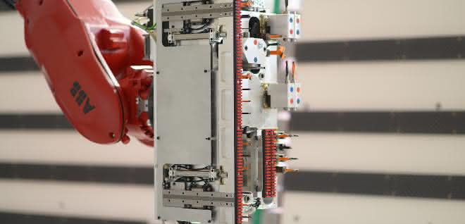 High-precision robot: Robotics in woodworking