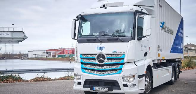 Inapa Germany tests eActros in paper wholesale