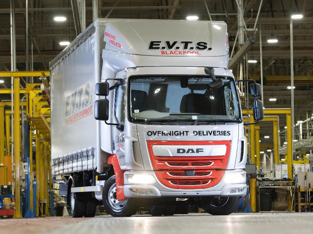 Anniversary vehicle: Leyland Trucks builds the 200,000th DAF LF