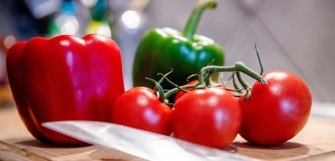 Paprika und Tomaten