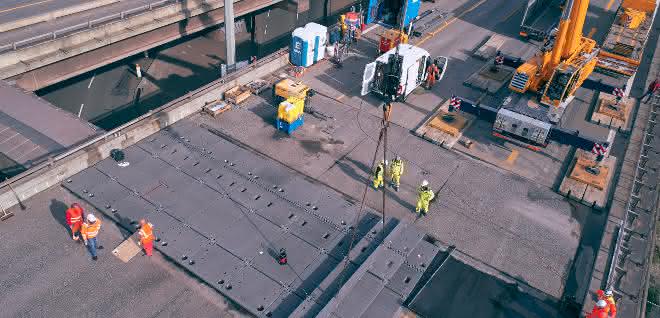 Top-Projekt: Stahlplatten überbrücken 2,5 Meter breiten Spalt