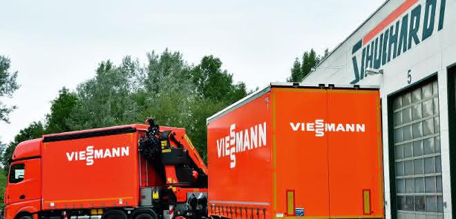 Palfinger-Anhänger mit Actros kombiniert