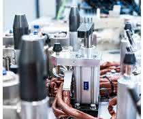 Resistance projection welding system: Man and machine together