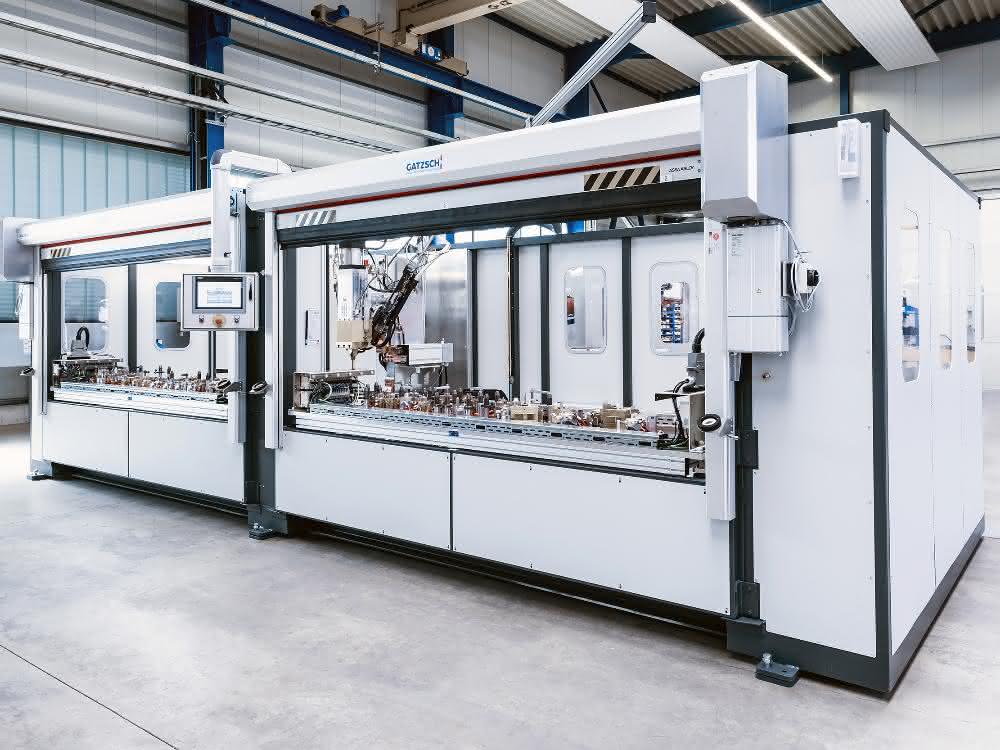 Resistance projection welding system: Man and machine together