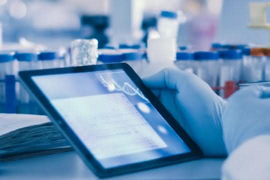 Tablet im Labor