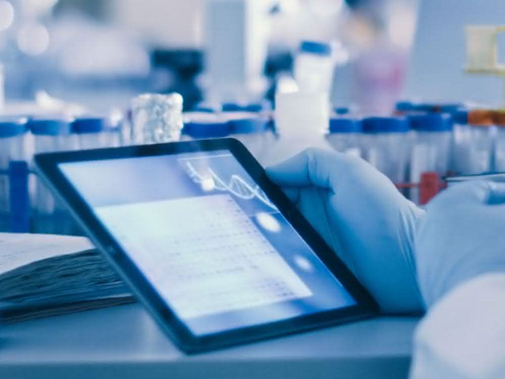 Tablet im Labor