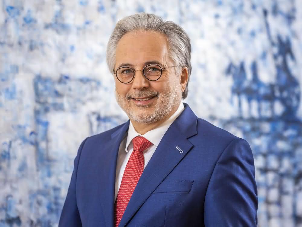 Hansjörg Schmidt-Kraepelin neuer Hauptgeschäftsführer der BG BAU Hansjörg Schmidt-Kraepelin neuer Hauptgeschäftsführer der BG BAU