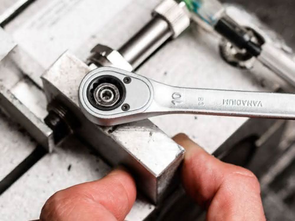 Screwing tools: Ideal frictional connection protects screws