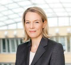 Dr. Claudia Englbrecht Dr. Claudia Englbrecht
