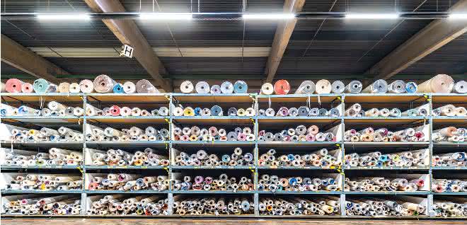 Light as a service: LED technology lights up the warehouse Light as a service: LED technology lights up the warehouse