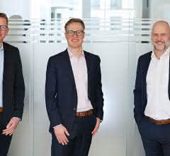 leogistics reorganizes management team for growth course