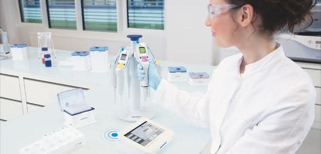 Vernetzung von Pipetten zur Effizienzsteigerung beim Pipettiervorgang