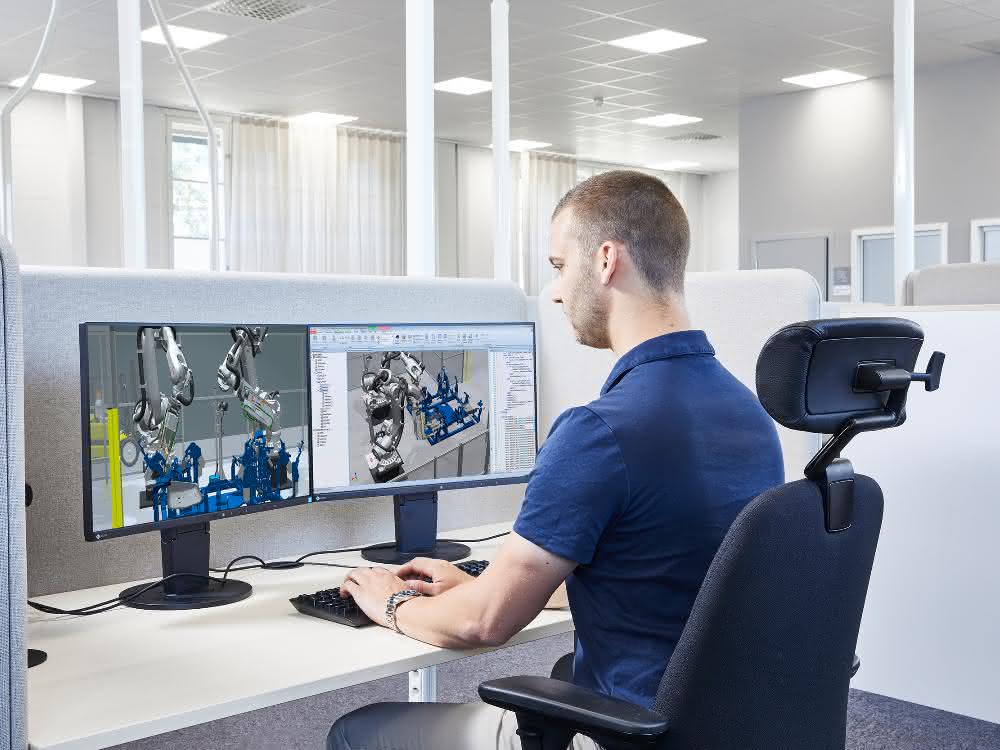 Robot software: Programming and commissioning