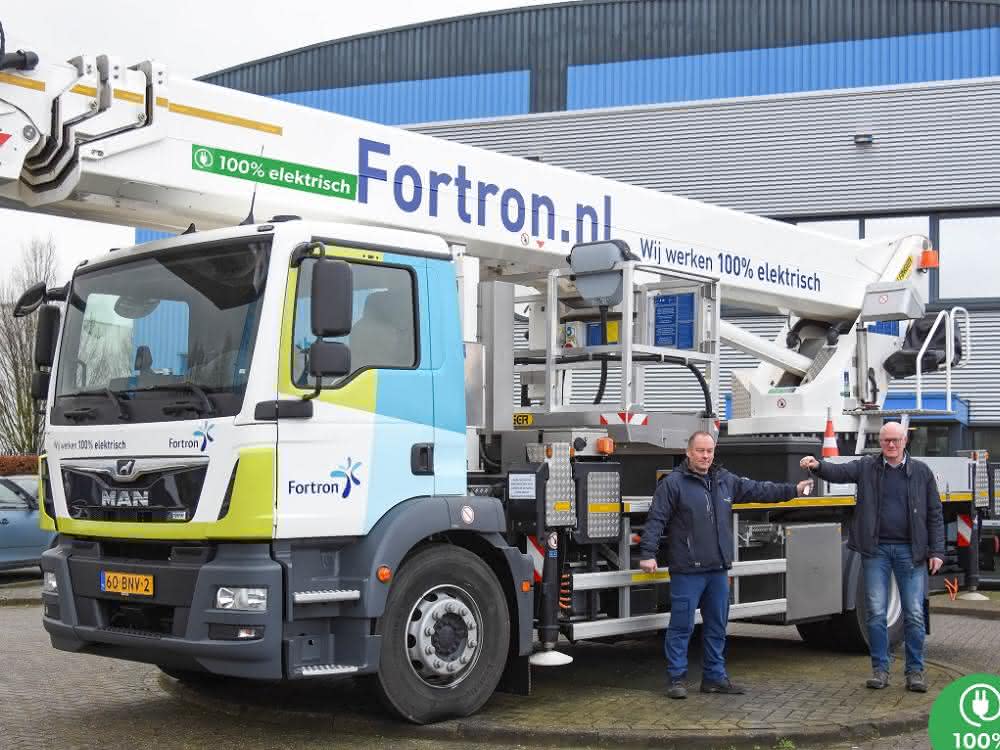 Lkw-Arbeitsbühne: Hybrid geht's 45 Meter in die Höhe