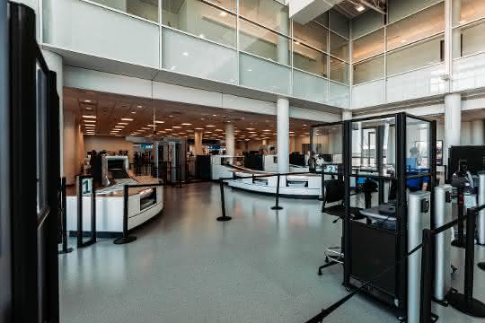X-ray lines from Vanderlande at Charlotte Douglas International Airport