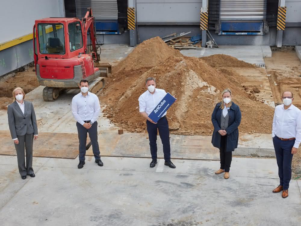 Lufthansa Cargo lays foundation stone for new art warehouse at Frankfurt hub