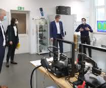 Aus der Corona-Sonderförderung wird in Technologie und Organisation investiert. Aus der Corona-Sonderförderung wird in Technologie und Organisation investiert.