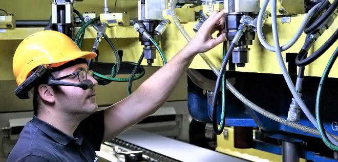 Servo presses: The pressing plant becomes digital and networked Servo presses: The pressing plant becomes digital and networked
