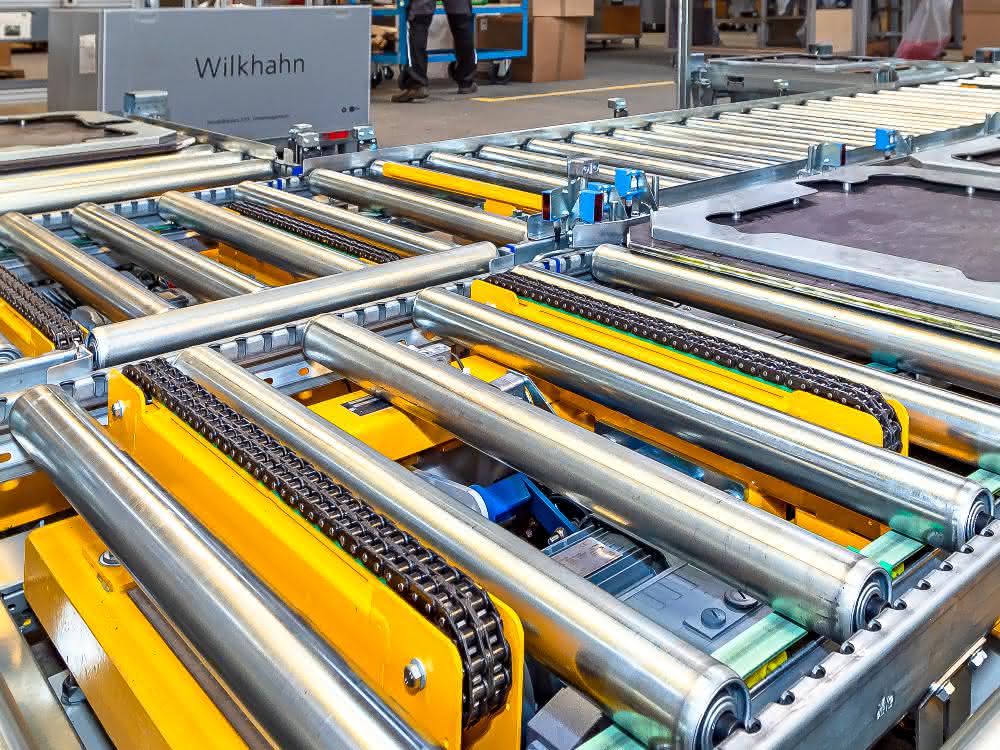 Intralogistik: Stühle auf Reisen