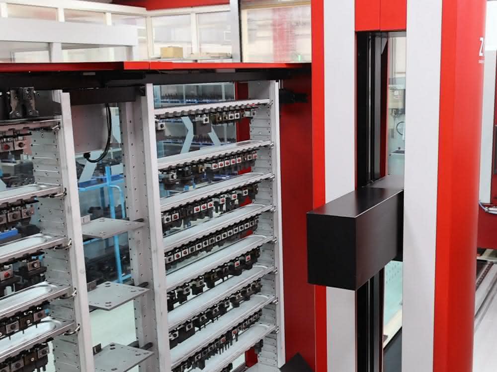 "Chameleon" connects machines
