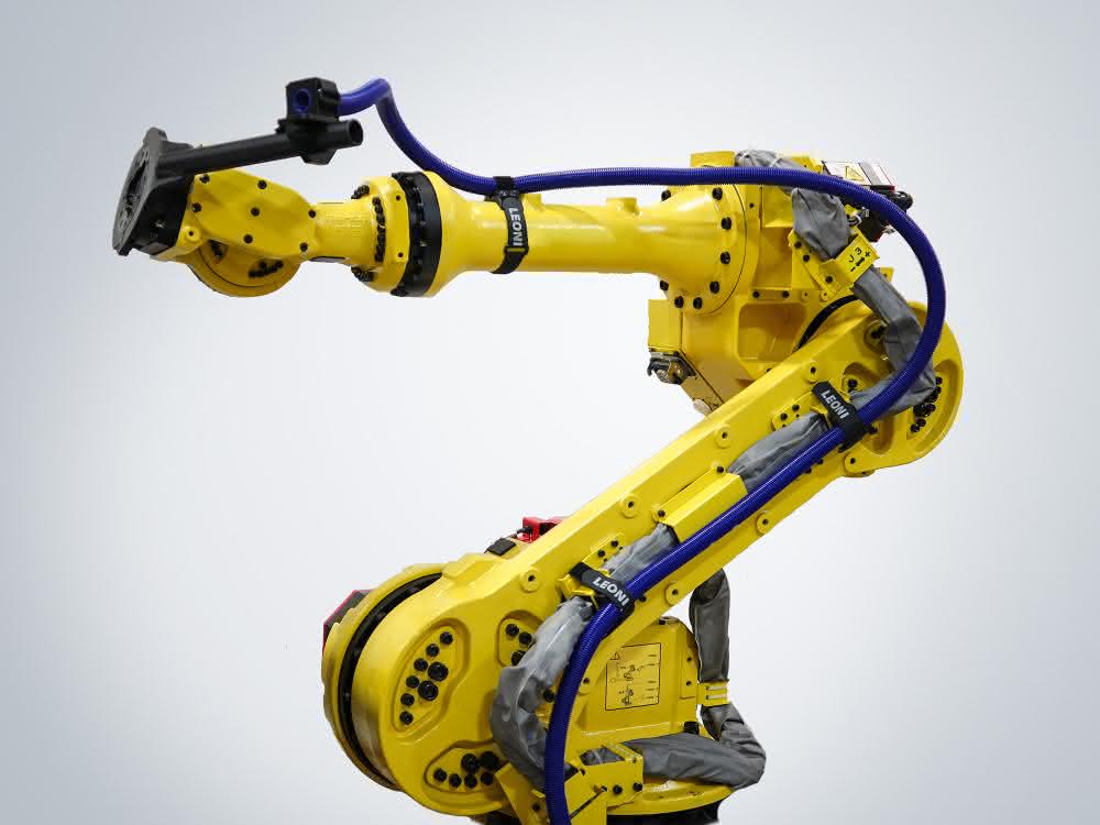 Robots with cable management solution
