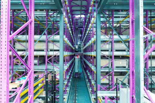In the fast lane with automated intralogistics