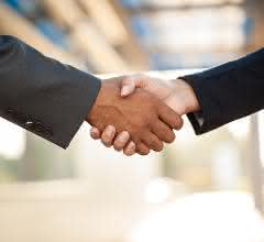 Hydrophobizing additives: Sales partnership between 3M and Lehmann&Voss&Co. Handshake