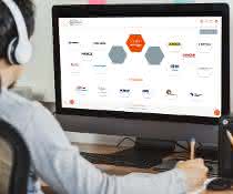 Person at the computer screen