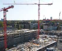 Drei Wolff-Krane errichten „kaiserliches“ Wohnquartier