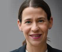 Julia Klingspor, CEO of Proxia, with the award