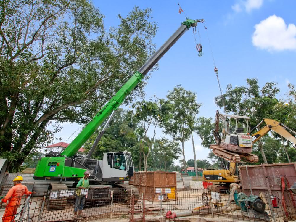 Ein 50-Tonner für Fernost: Sennebogen-Teleskopkran im Einsatz in Singapur