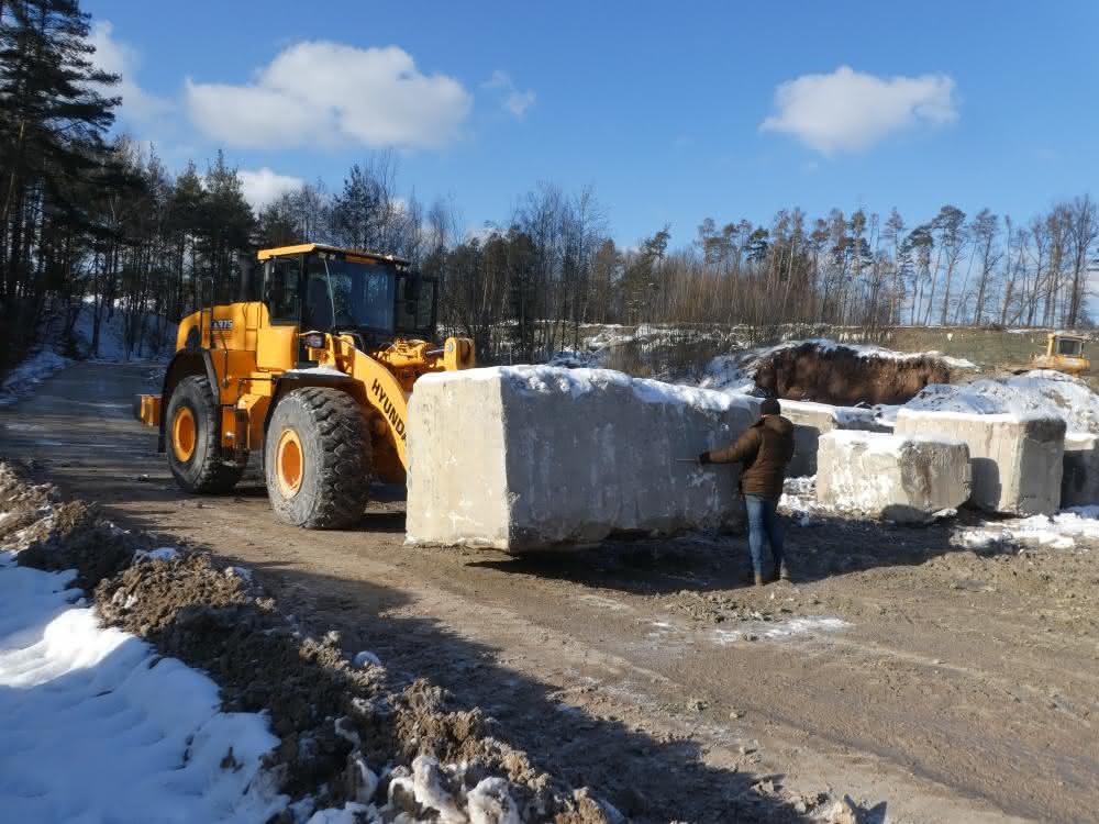 Bamberger Natursteinwerk testet Hyundai-Radlader